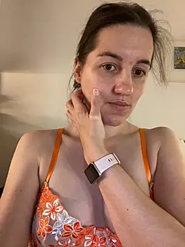 Snapshot of Nicole-Ray chatting on 3, 11, 2025 Nicole-Ray online show from 3, 11, 2025