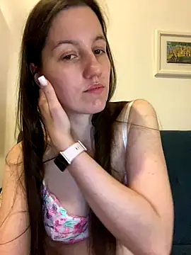 Snapshot of Nicole-Ray chatting on 14, 12, 2025 Nicole-Ray online show from 14, 12, 2025