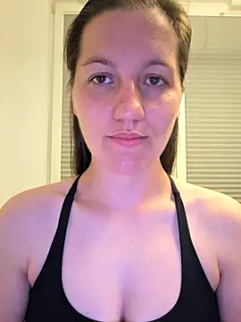 Snapshot of Nicole-Ray chatting on 5, 7, 2026 Nicole-Ray online show from 5, 7, 2026