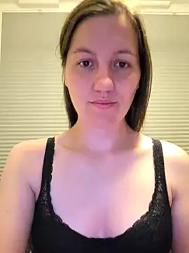 Snapshot of Nicole-Ray chatting on 15, 7, 2026 Nicole-Ray online show from 15, 7, 2026