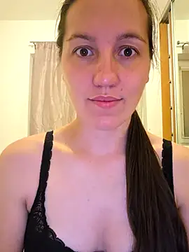 Snapshot of Nicole-Ray chatting on 25, 7, 2026 Nicole-Ray online show from 25, 7, 2026