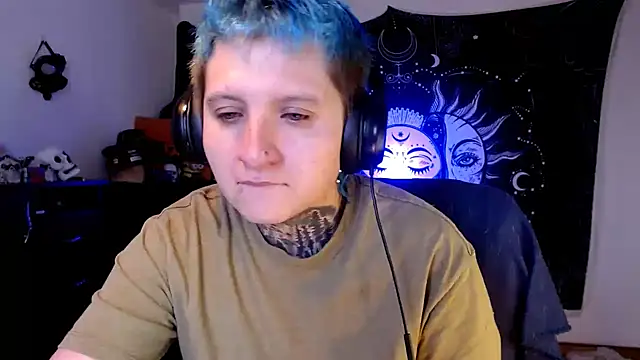Snapshot of Marieblueeyes chatting on 4, 2, 2025 Marieblueeyes online show from 4, 2, 2025