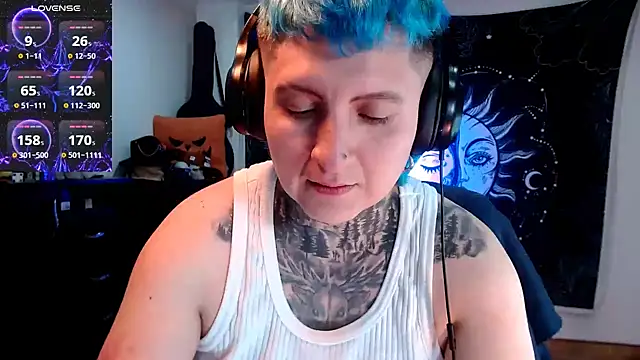 Snapshot of Marieblueeyes chatting on 8, 2, 2025 Marieblueeyes online show from 8, 2, 2025