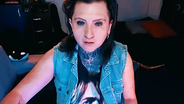 Snapshot of Marieblueeyes chatting on 1, 10, 2025 Marieblueeyes online show from 1, 10, 2025