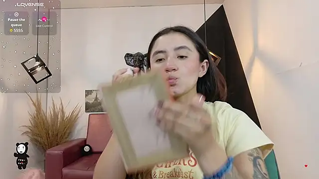 Perla Campbell online show from 17, 11, 2025