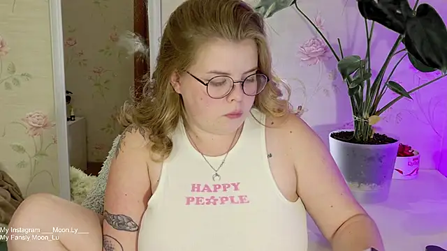 Snapshot of sinnamon_ chatting on 21, 9, 2025 sinnamon online show from 21, 9, 2025