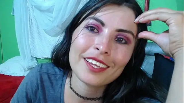 Alexandrasaenz online show from 8, 1, 2025