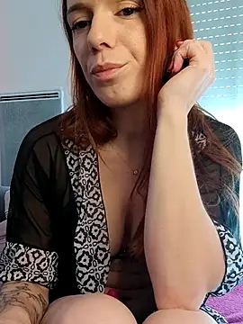 Snapshot of clara-francaise chatting on 26, 11, 2025 clara-francaise online show from 26, 11, 2025