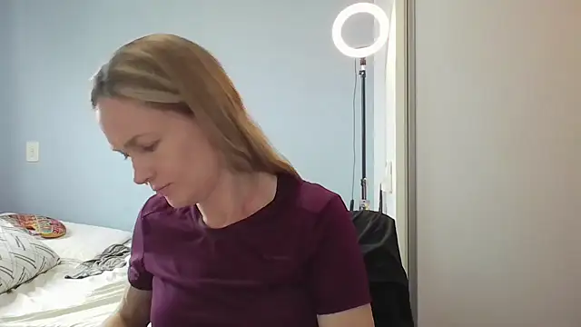 Snapshot of Annylove1 chatting on 5, 2, 2026 Annylove1 online show from 5, 2, 2026