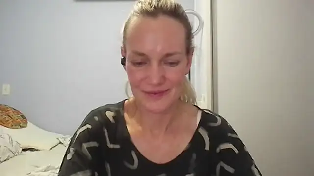 Snapshot of Annylove1 chatting on 6, 2, 2026 Annylove1 online show from 6, 2, 2026