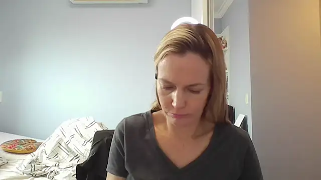 Snapshot of Annylove1 chatting on 10, 2, 2026 Annylove1 online show from 10, 2, 2026