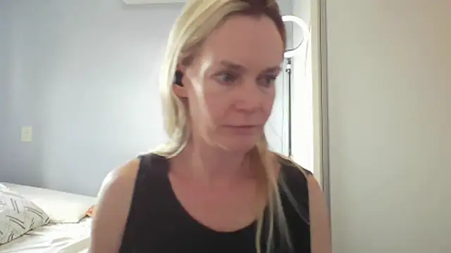 Snapshot of Annylove1 chatting on 16, 2, 2026 Annylove1 online show from 16, 2, 2026