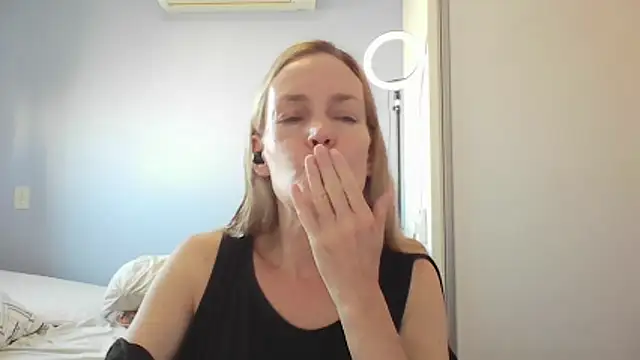 Snapshot of Annylove1 chatting on 17, 2, 2026 Annylove1 online show from 17, 2, 2026