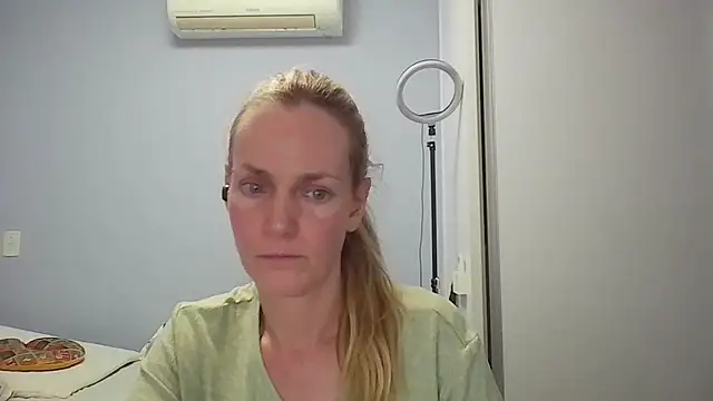 Snapshot of Annylove1 chatting on 23, 2, 2026 Annylove1 online show from 23, 2, 2026