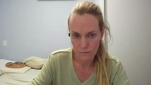 Snapshot of Annylove1 chatting on 25, 2, 2026 Annylove1 online show from 25, 2, 2026