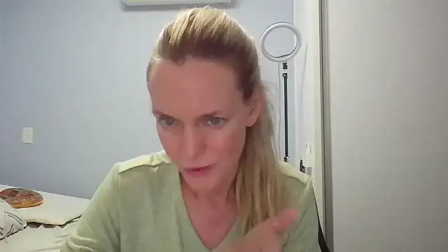 Snapshot of Annylove1 chatting on 28, 2, 2026 Annylove1 online show from 28, 2, 2026