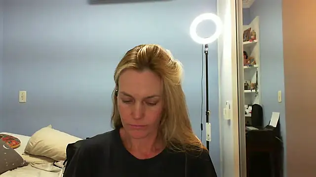 Annylove1 online show from 7, 4, 2026