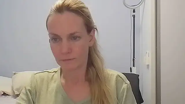 Annylove1 online show from 16, 4, 2026