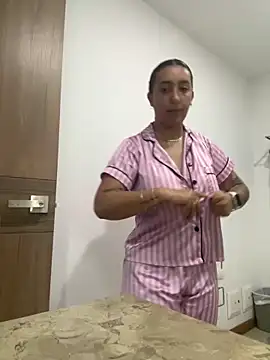 Snapshot of Hannahoff chatting on 17, 1, 2025 Hannahoff online show from 17, 1, 2025