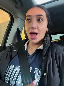 Snapshot of Hannahoff chatting on 20, 9, 2025 Hannahoff online show from 20, 9, 2025