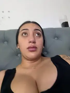 Snapshot of Hannahoff chatting on 21, 9, 2025 Hannahoff online show from 21, 9, 2025