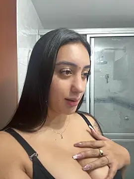 Snapshot of Hannahoff chatting on 4, 11, 2025 Hannahoff online show from 4, 11, 2025