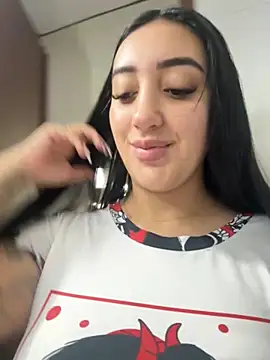 Snapshot of Hannahoff chatting on 27, 11, 2025 Hannahoff online show from 27, 11, 2025