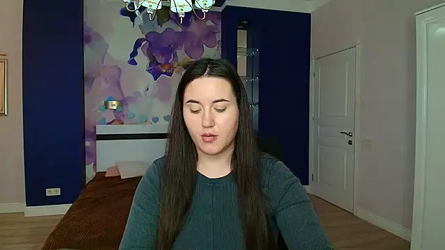 Roxie Bradley online show from 18, 12, 2024