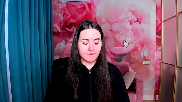 Roxie Bradley online show from 26, 12, 2024