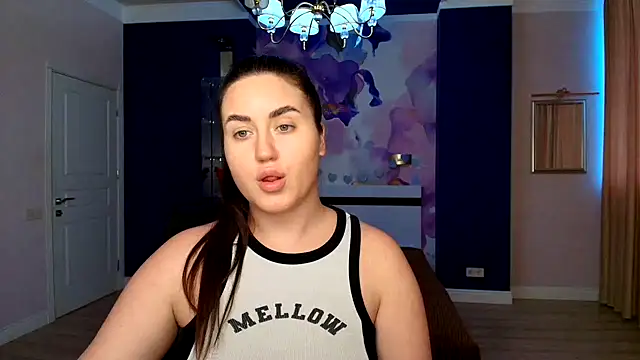 Roxie Bradley online show from 22, 1, 2025