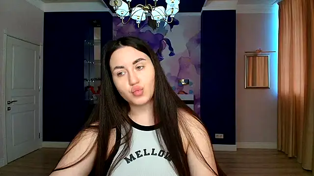 Roxie Bradley online show from 10, 2, 2025