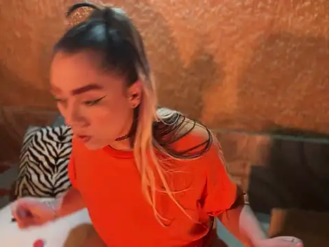 Snapshot of Im_sophiie chatting on 9, 12, 2024 Im sophiie online show from 9, 12, 2024