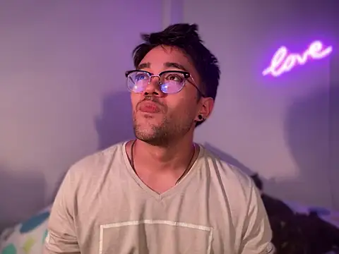 Snapshot of Im_sophiie chatting on 12, 1, 2025 Im sophiie online show from 12, 1, 2025