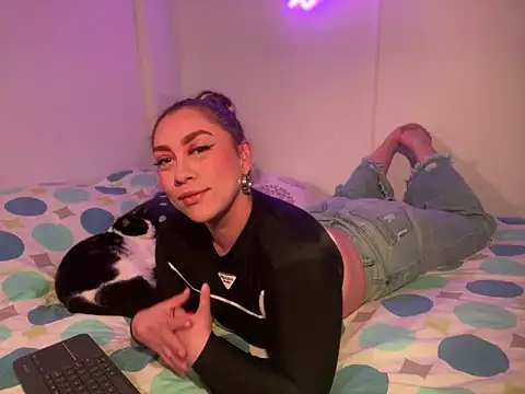 Snapshot of Im_sophiie chatting on 21, 1, 2025 Im sophiie online show from 21, 1, 2025