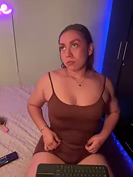 Snapshot of Im_sophiie chatting on 14, 2, 2025 Im sophiie online show from 14, 2, 2025