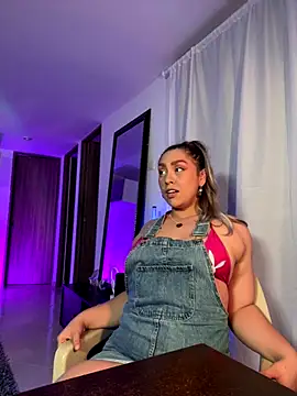 Snapshot of Im_sophiie chatting on 16, 9, 2025 Im sophiie online show from 16, 9, 2025