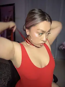 Snapshot of Im_sophiie chatting on 24, 10, 2025 Im sophiie online show from 24, 10, 2025