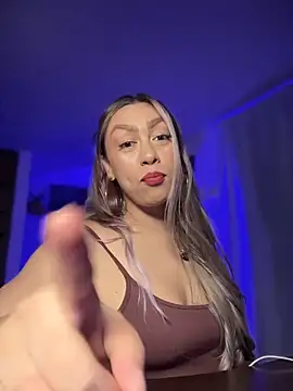 Snapshot of Im_sophiie chatting on 26, 10, 2025 Im sophiie online show from 26, 10, 2025