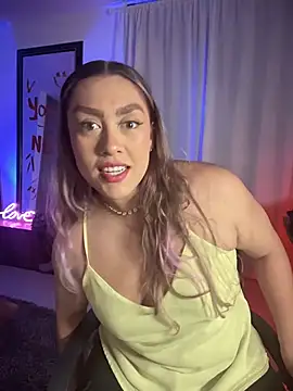 Snapshot of Im_sophiie chatting on 8, 11, 2025 Im sophiie online show from 8, 11, 2025