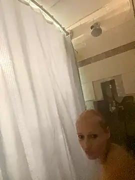Snapshot of Jessiejames32 chatting on 2, 11, 2025 Jessiejames32 online show from 2, 11, 2025