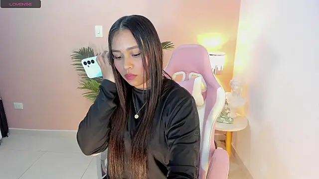 Ciara8 online show from 17, 10, 2025