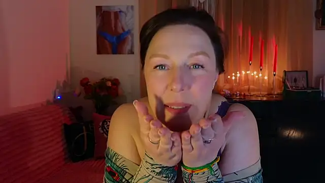 vanessawis  online show from 8, 3, 2026