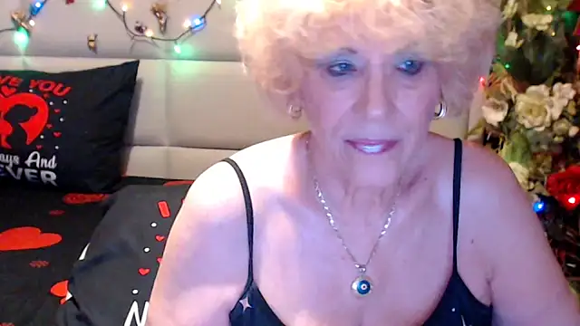 Snapshot of HappyWomanOn chatting on 14, 6, 2026 HappyWomanOn online show from 14, 6, 2026