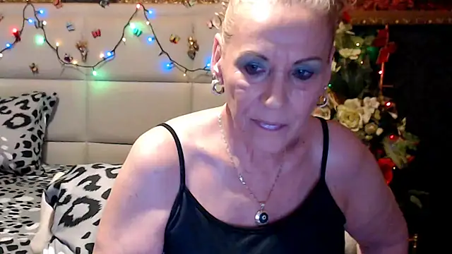 Snapshot of HappyWomanOn chatting on 20, 7, 2026 HappyWomanOn online show from 20, 7, 2026