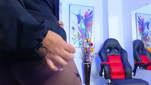 Snapshot of Marianaa_Lopezz chatting on 11, 12, 2024 Marianaa Lopezz online show from 11, 12, 2024