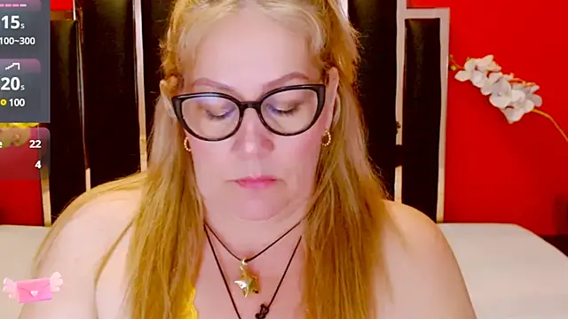 Nayla Garner online show from 2, 2, 2025