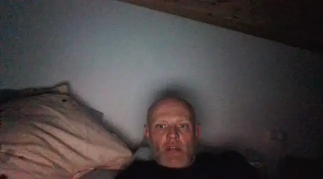 Snapshot of davigochi77bcn chatting on 5, 3, 2025 davigochi77bcn online show from 5, 3, 2025