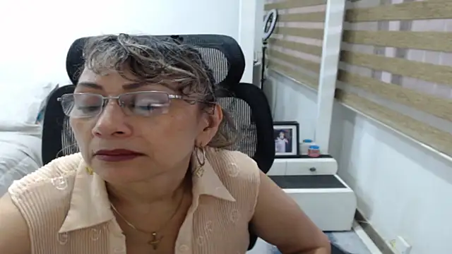 Snapshot of jesy_hot chatting on 23, 5, 2026 jesy hot online show from 23, 5, 2026