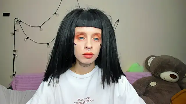 FlowerOfSin2001 online show from 14, 9, 2025