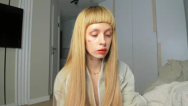 FlowerOfSin2001 online show from 12, 4, 2026